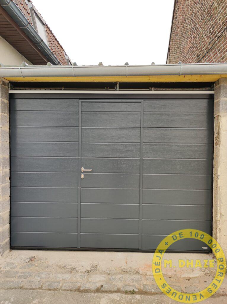 Porte sectionnelle avec portillon Novoferm à Bondues dans le Nord