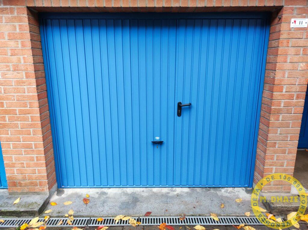 Installation porte de garage métallique avec portillon  à Wasquehal (Nord)