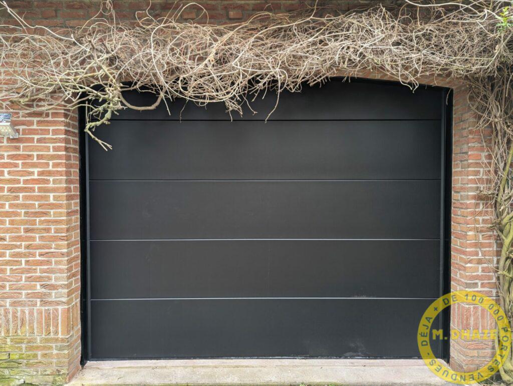 Porte de garage sectionelle à  Linselles (nord)
