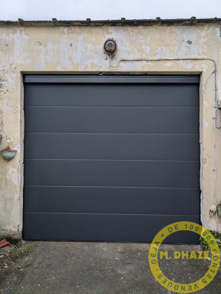 Porte sectionnelle tablier lisse Gris Ets Dhaze sur Wambrechies