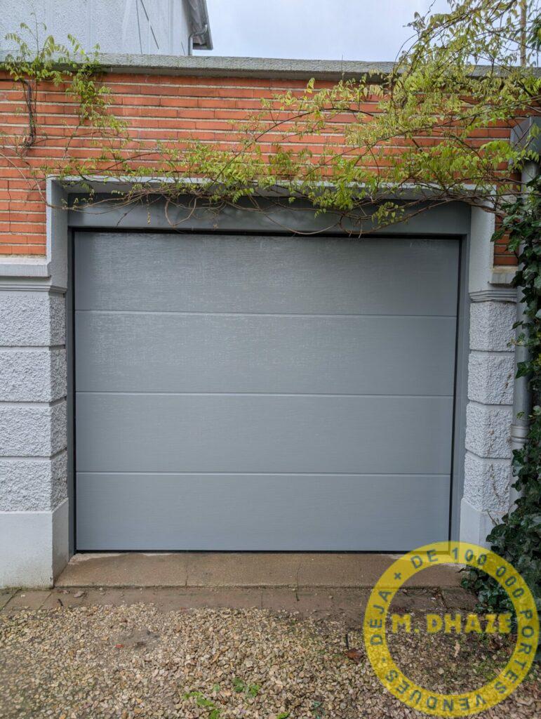 Dhaze-Porte-Sectionnelle-Sur-Pres-Cadre