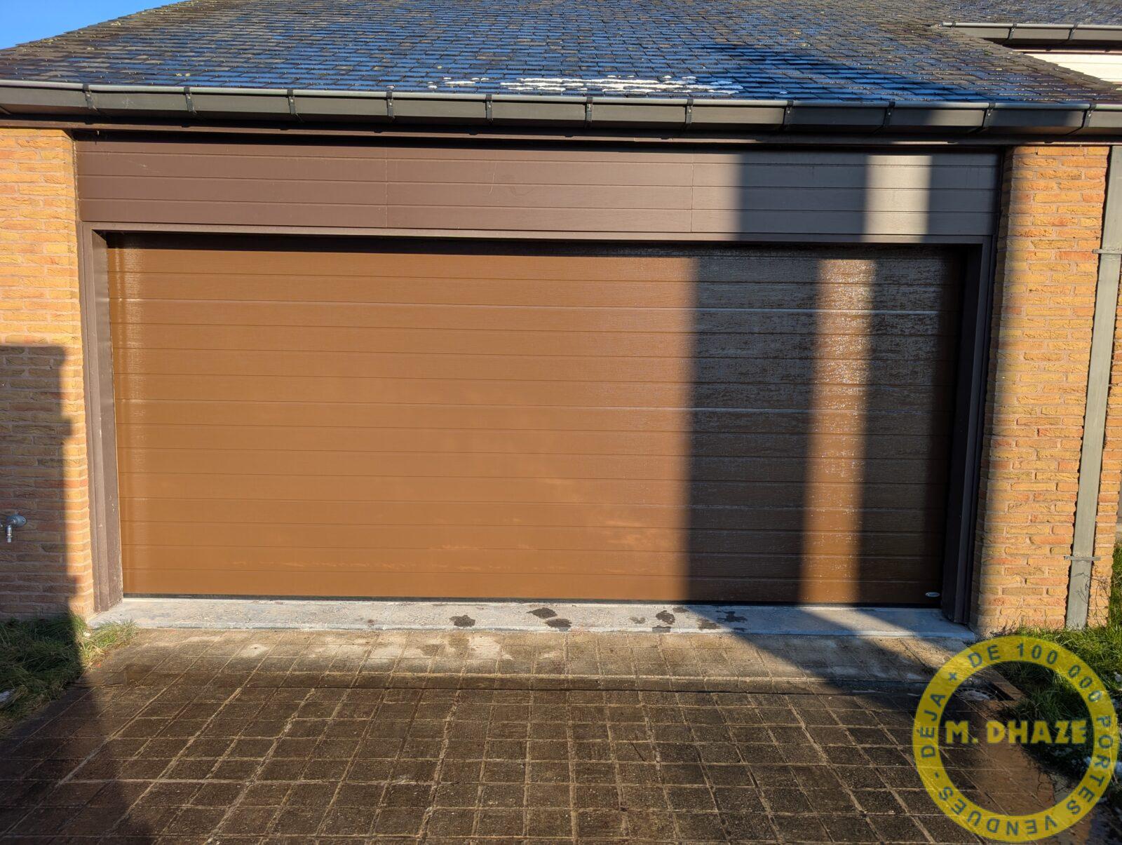 Exterieur de porte garage sectionelle Bousbecque Multi-nervures 59.jpg