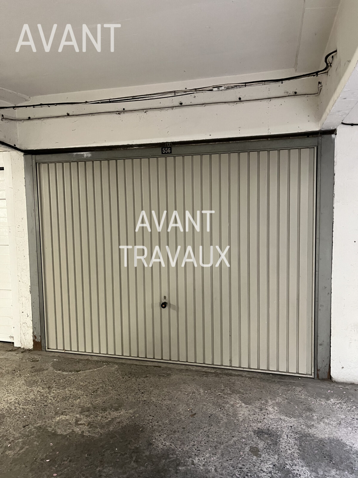 AVANT- Remplacement d'une porte basculante par une porte sectionnelle Novoferm motorisée avec télécommande. Pose sur précadre à La Madeleine dans le Nord.