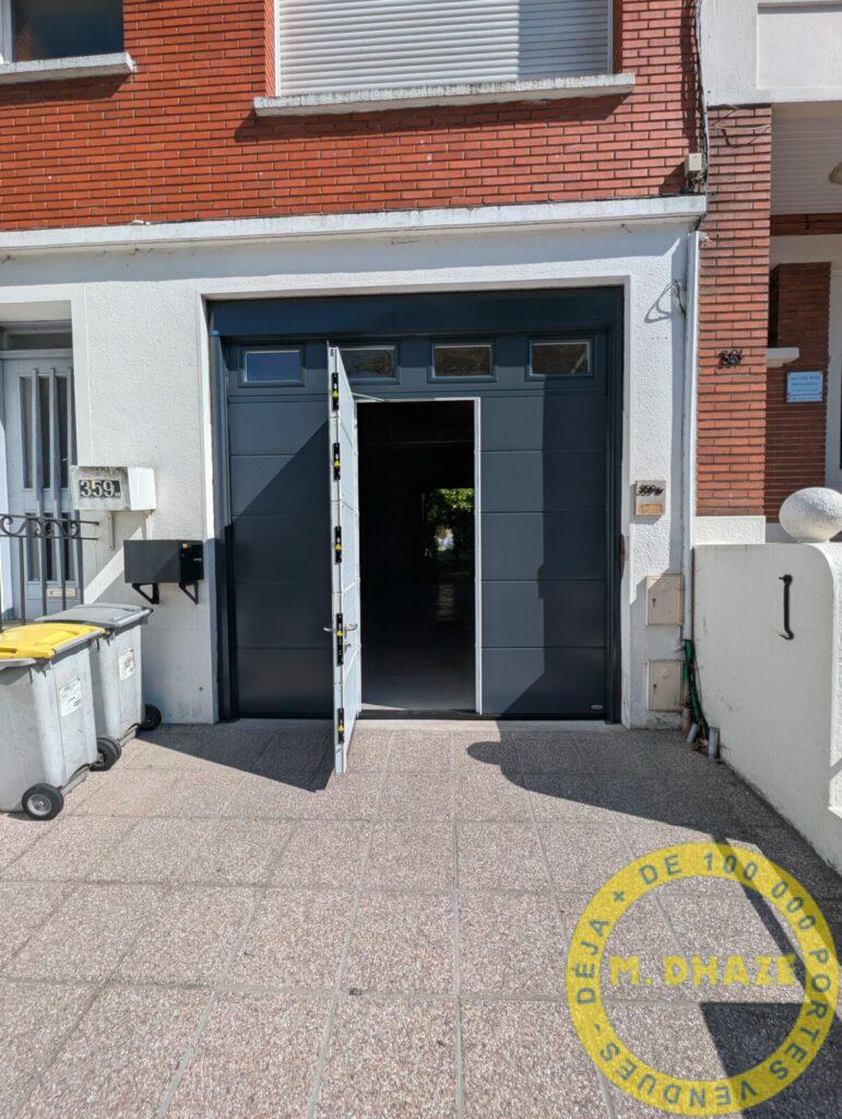 Porte sectionnelle de garage avec portillon à Marcq en Baroeul (59)