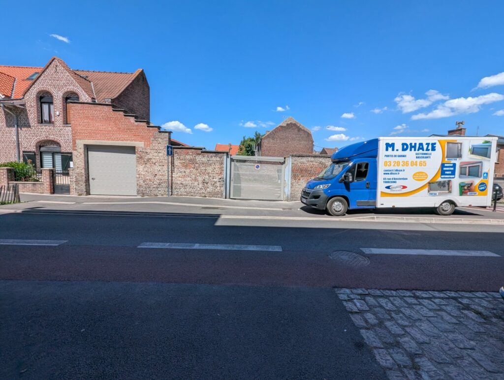 Installation d’une porte de garage et d’un portail  à Croix (Nord)